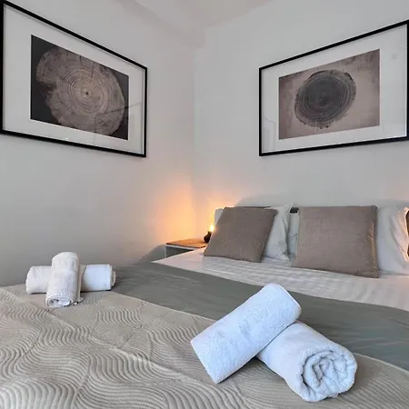 Cool, Modern And Snug 3Br Apartment Peachy Stays Malaga Exterior photo