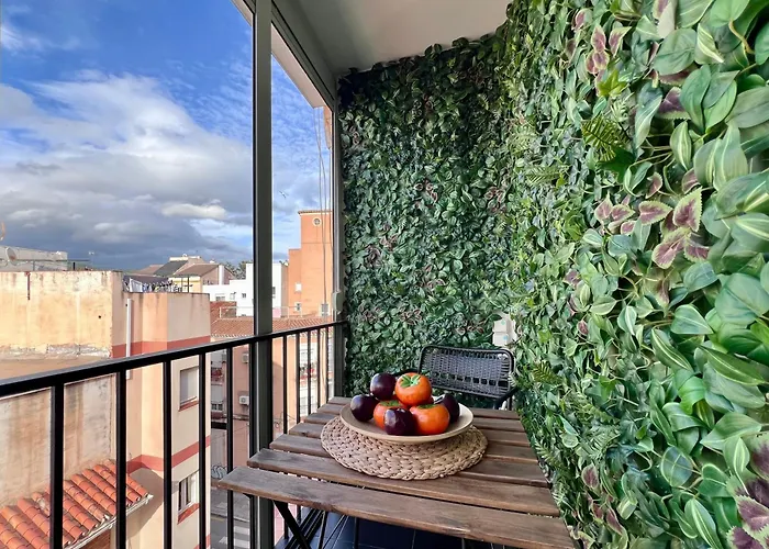 Cool, Modern And Snug 3Br Apartment Peachy Stays